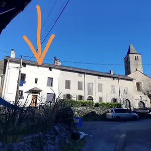 https://grand-gite-renove-au-coeur-dun-charmant-village.midi-pyreneeshotels.com