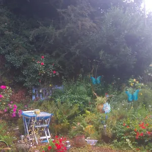 https://la-petite-maison-bleue-jugon-les-lacs.inbrittany.com